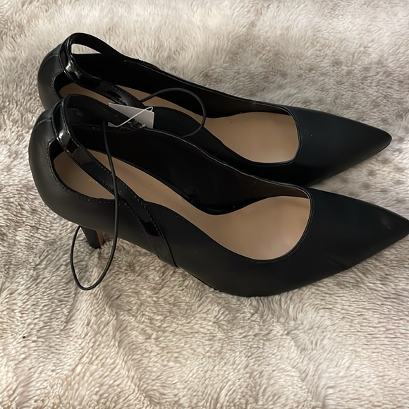 Ann Taylor black leather heels. Work or play. 4 in heel. NWT - Picture 4 of 6